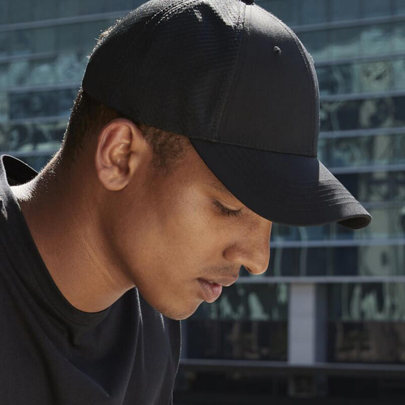 Technical mesh trucker