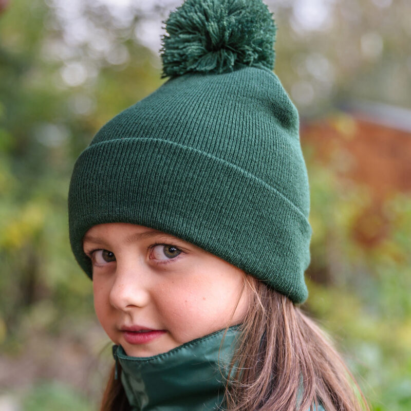 Junior pom pom beanie