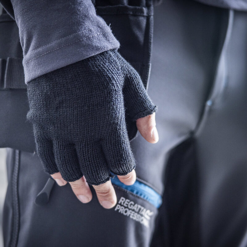 Fingerless mitts